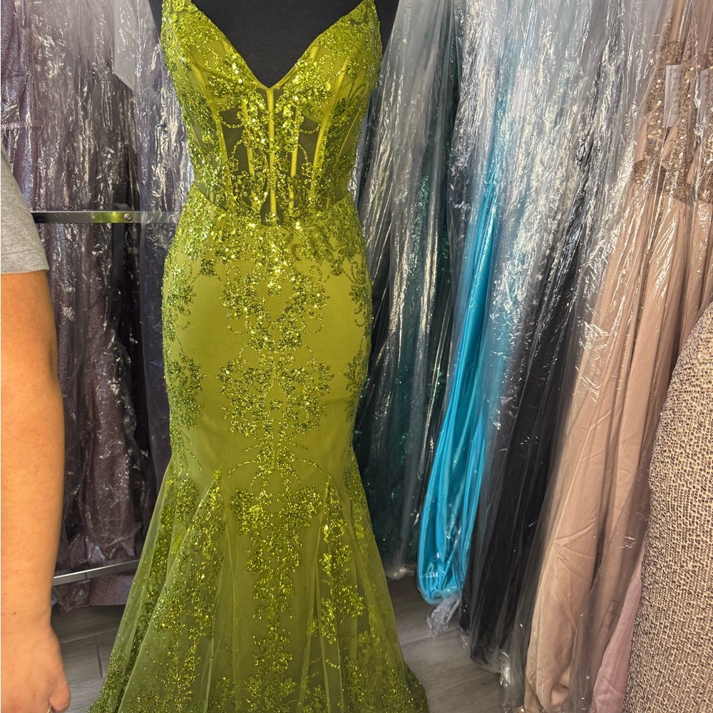 Elegant Green Evening Gown